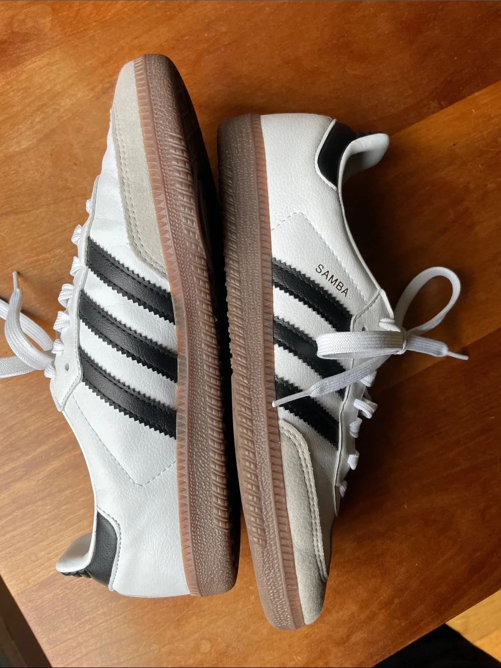 Adidas Samba Classic White & Black  Men’s size 6